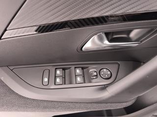 PEUGEOT 2008 usata, con Luci diurne LED