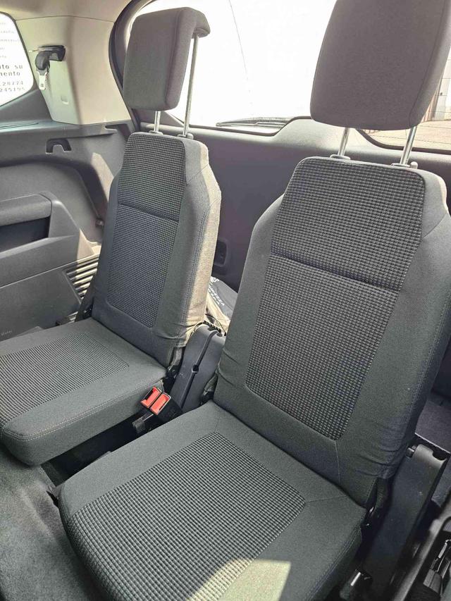 PEUGEOT 5008 usata, con ESP