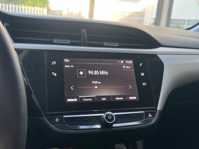 OPEL Corsa usata, con Touch screen