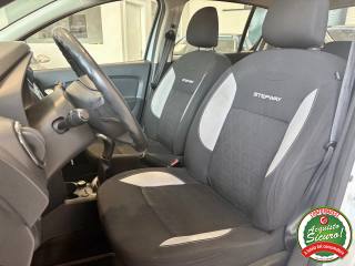 DACIA Sandero usata, con Autoradio