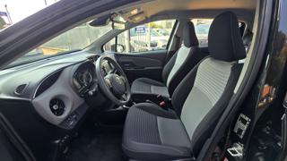 TOYOTA Yaris usata, con USB