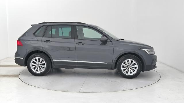 VOLKSWAGEN Tiguan usata, con Autoradio