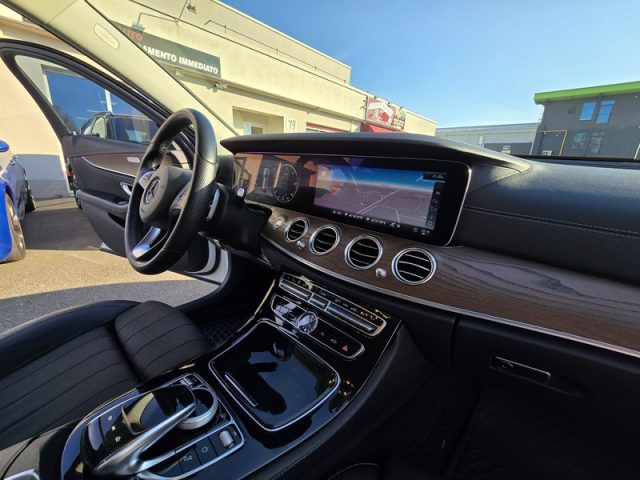 MERCEDES-BENZ E 220 usata, con Cruise Control