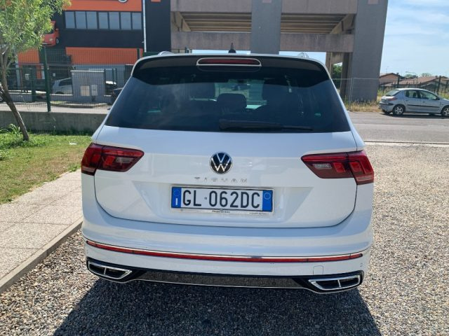 VOLKSWAGEN Tiguan usata, con Autoradio