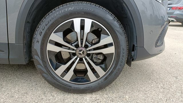 MERCEDES-BENZ GLA 200 usata, con Controllo automatico clima