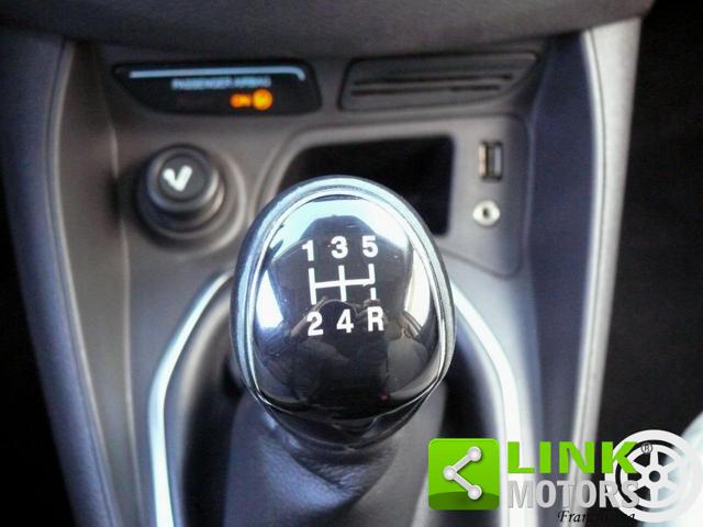 FORD Tourneo Courier usata, con Volante in pelle
