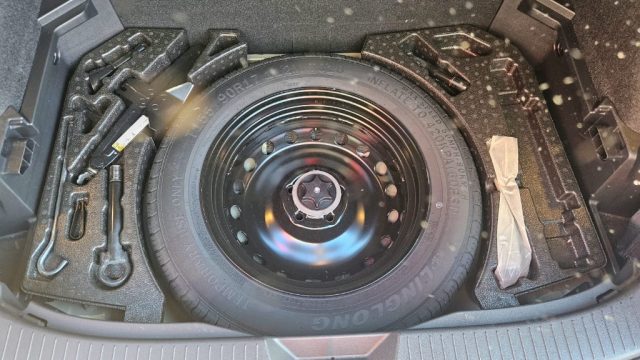 NISSAN Qashqai usata, con Fari LED