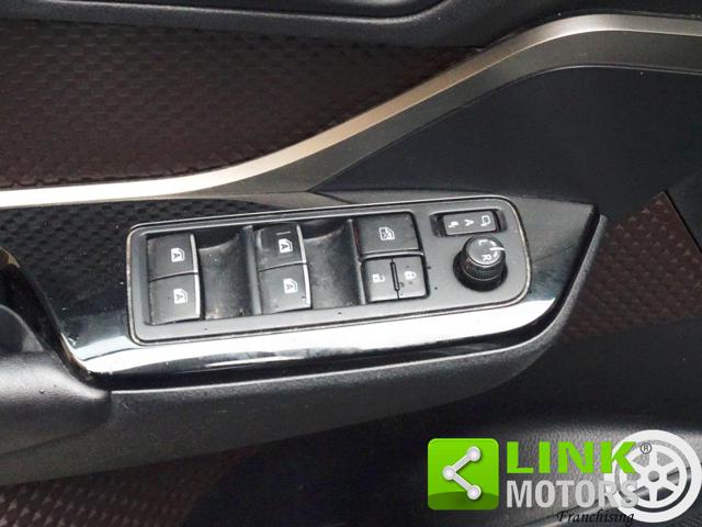 TOYOTA C-HR usata, con Regolazione elettrica sedili