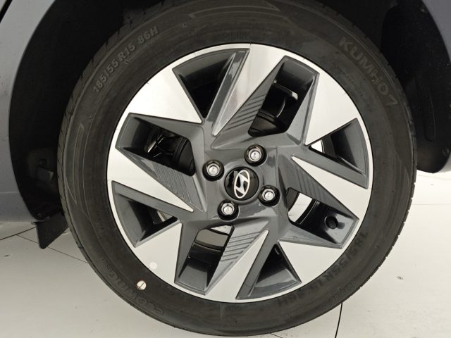 HYUNDAI i10 usata, con Specchietti laterali elettrici