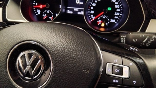 VOLKSWAGEN Passat Variant usata, con Bluetooth