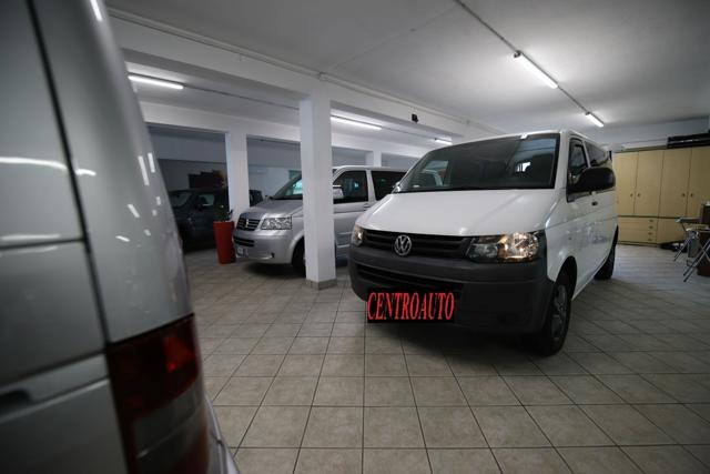 VOLKSWAGEN Transporter usata, con Isofix