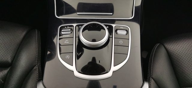 MERCEDES-BENZ C 200 usata, con Specchietto retrovisore con funzione antiabbagliamento