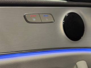 MERCEDES-BENZ E 300 usata, con Leve al volante