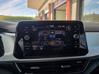 VOLKSWAGEN T-Roc usata 70