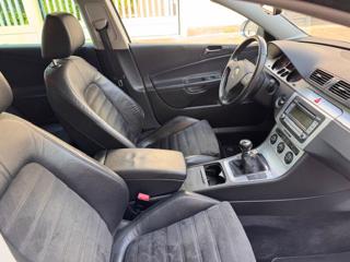 VOLKSWAGEN Passat usata, con Airbag laterali