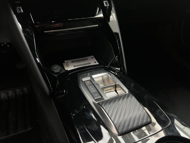 PEUGEOT 2008 usata, con Touch screen