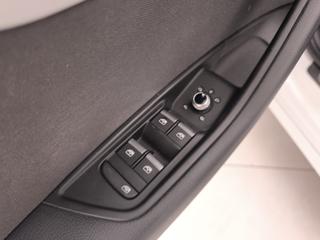 AUDI A4 usata, con Leve al volante