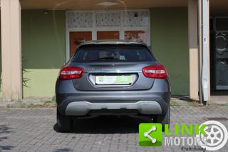 MERCEDES-BENZ GLA 180 usata, con Alzacristalli elettrici