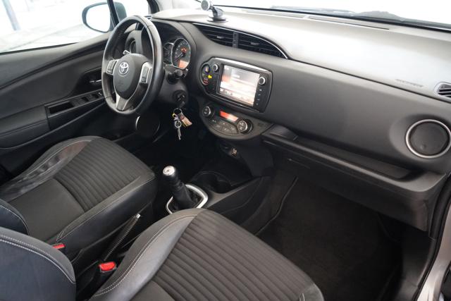 TOYOTA Yaris usata 22