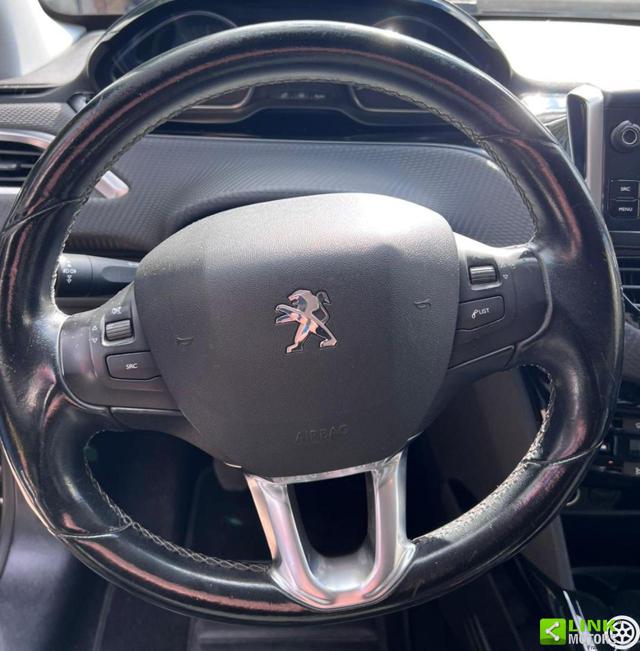 PEUGEOT 2008 usata, con Sensori di parcheggio posteriori