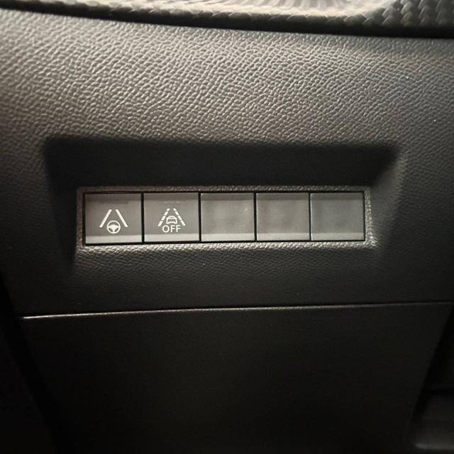 PEUGEOT 208 usata, con Controllo elettronico della corsia