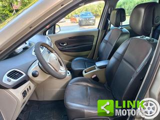 RENAULT Grand Scenic usata, con Airbag laterali
