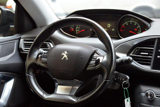PEUGEOT 308 usata, con Bluetooth