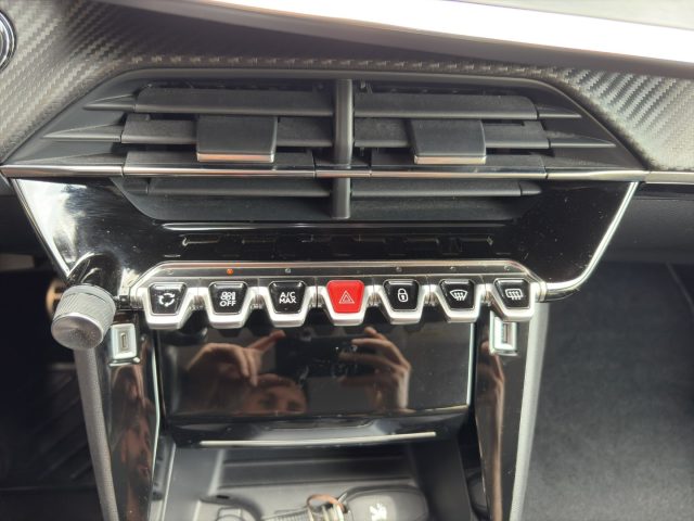 PEUGEOT 2008 usata, con Controllo elettronico della corsia