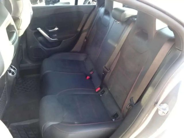 MERCEDES-BENZ CLA 250 usata, con Chiusura centralizzata