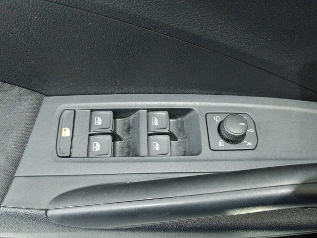 SKODA Fabia usata, con Specchietti laterali elettrici