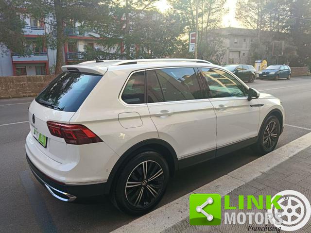 VOLKSWAGEN Tiguan usata, con Autoradio