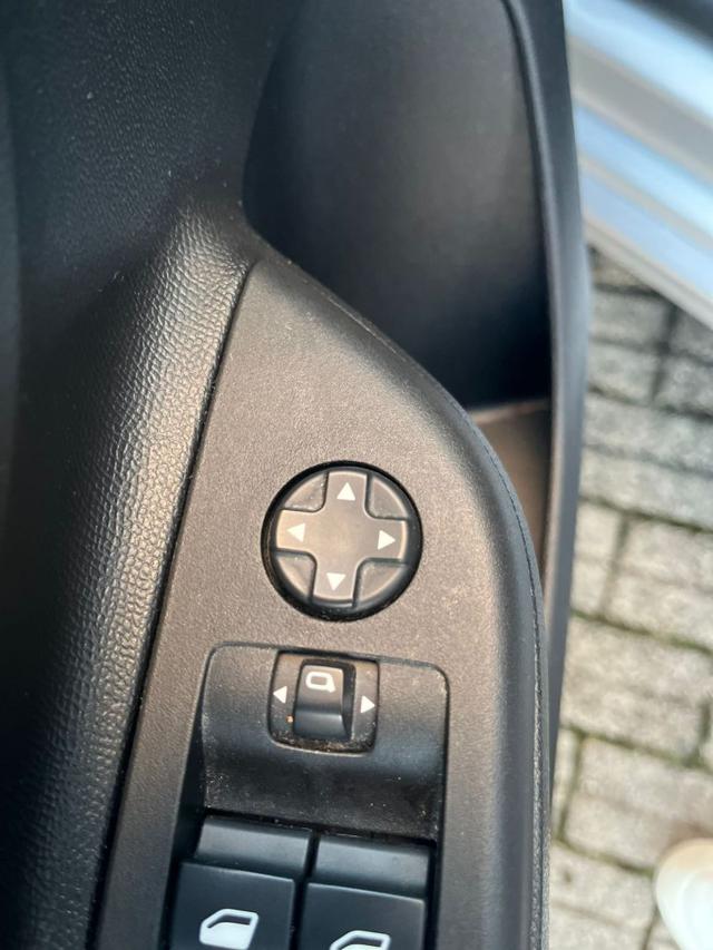 OPEL Corsa usata 7