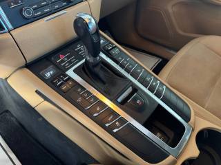 PORSCHE Macan usata 32
