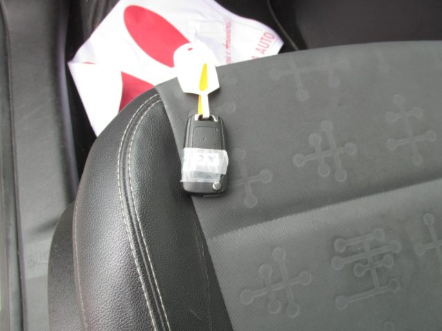 OPEL Meriva usata, con Pneumatici quattro stagioni