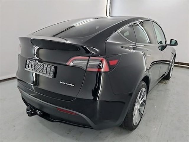 TESLA Model Y usata, con Autoradio