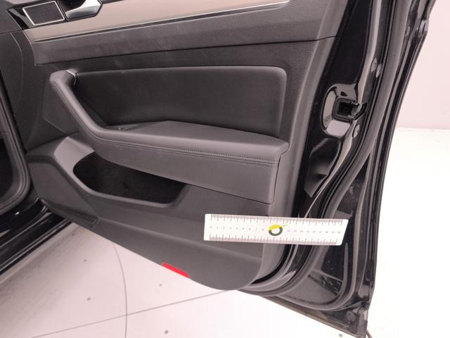 VOLKSWAGEN Passat Variant usata 49