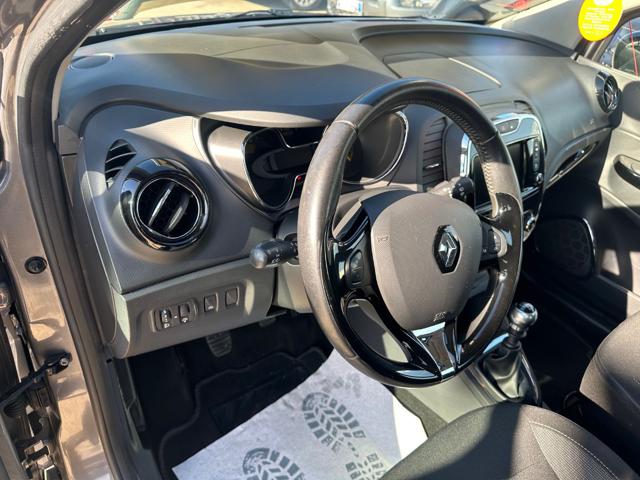 RENAULT Captur usata, con Sistema di navigazione