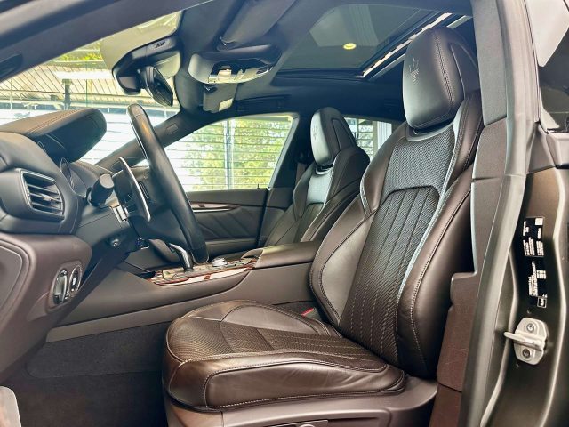 MASERATI Levante usata, con Fendinebbia