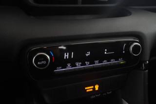 TOYOTA Yaris usata 8