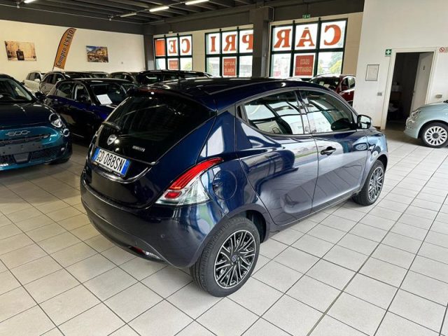 LANCIA Ypsilon usata, con Autoradio