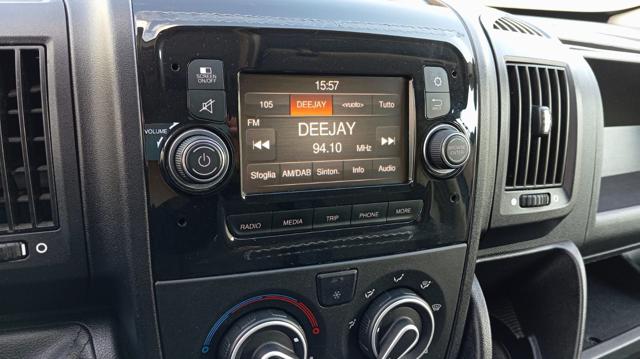PEUGEOT Boxer usata, con USB