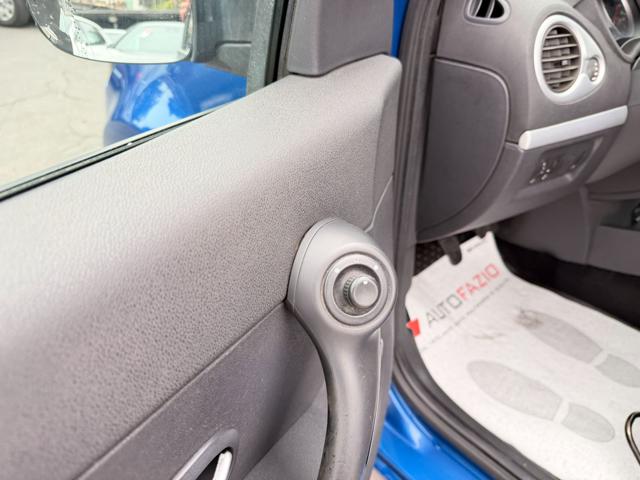 RENAULT Clio usata, con Sistema di navigazione