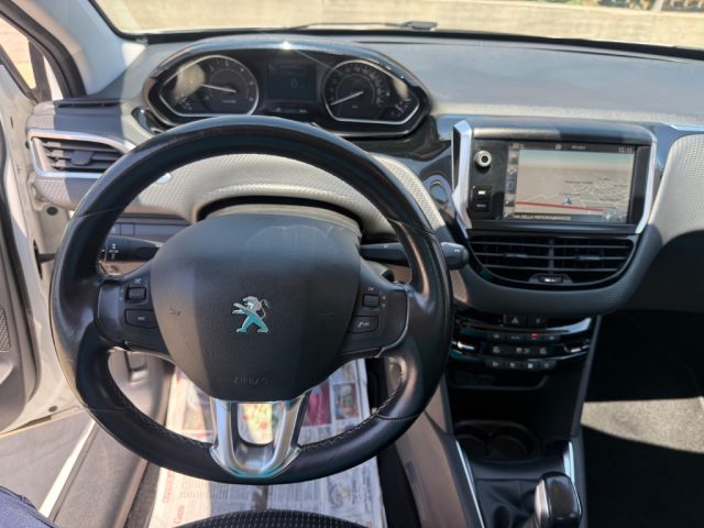 PEUGEOT 208 usata, con Airbag testa