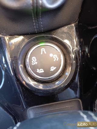 PEUGEOT 2008 usata, con Airbag testa