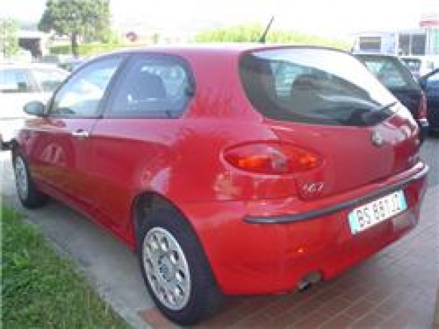 ALFA ROMEO 147 usata, con Airbag