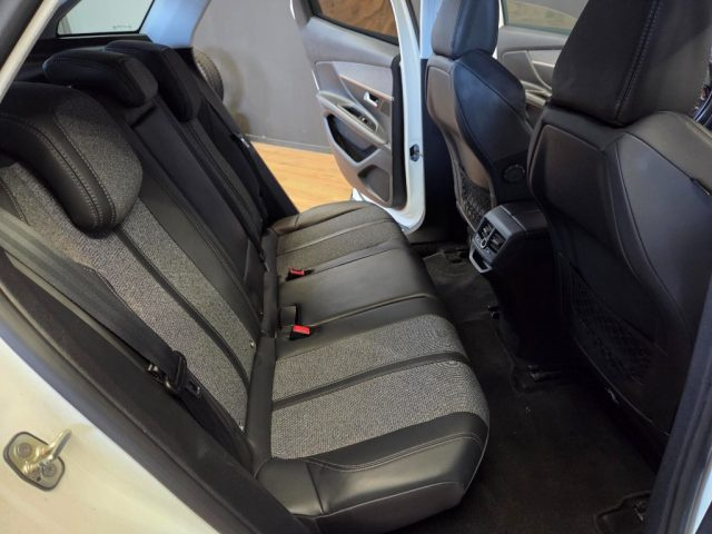 PEUGEOT 3008 usata, con Specchietti laterali elettrici