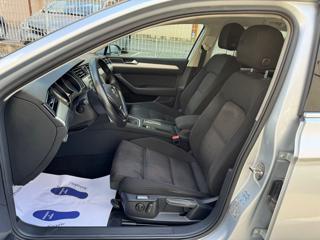 VOLKSWAGEN Passat Variant usata, con Alzacristalli elettrici