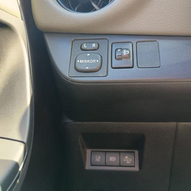 TOYOTA Yaris usata, con Vetri oscurati