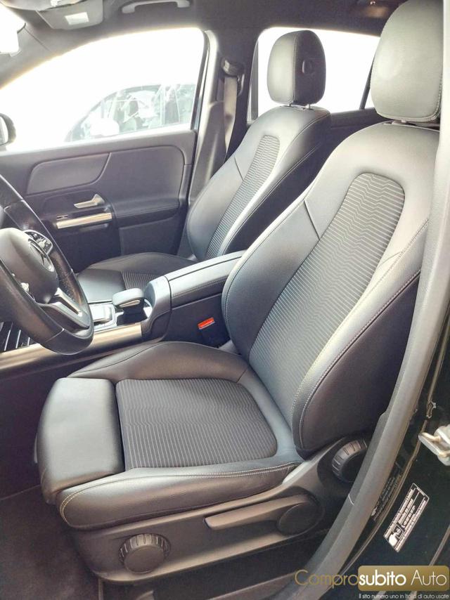 MERCEDES-BENZ GLA 180 usata, con Sedile posteriore sdoppiato