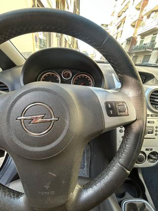 OPEL Corsa usata, con Chiusura centralizzata